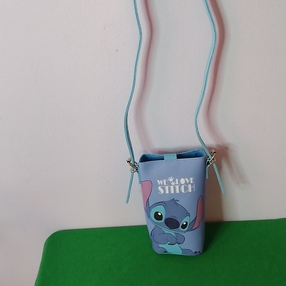 "We Love Stitch" Cell Phone Pouch / Crossbody Purse - Picture 3 of 6